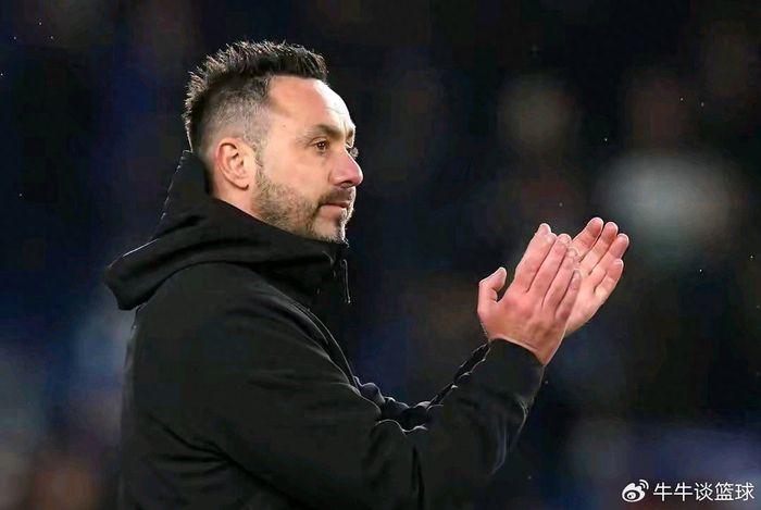 开云体育下载-死敌对头来支招？热刺这步险棋敢不敢跟！|德泽尔比|杰拉德|托特纳姆热刺|利物浦|阿森纳_新浪体育_新浪新闻